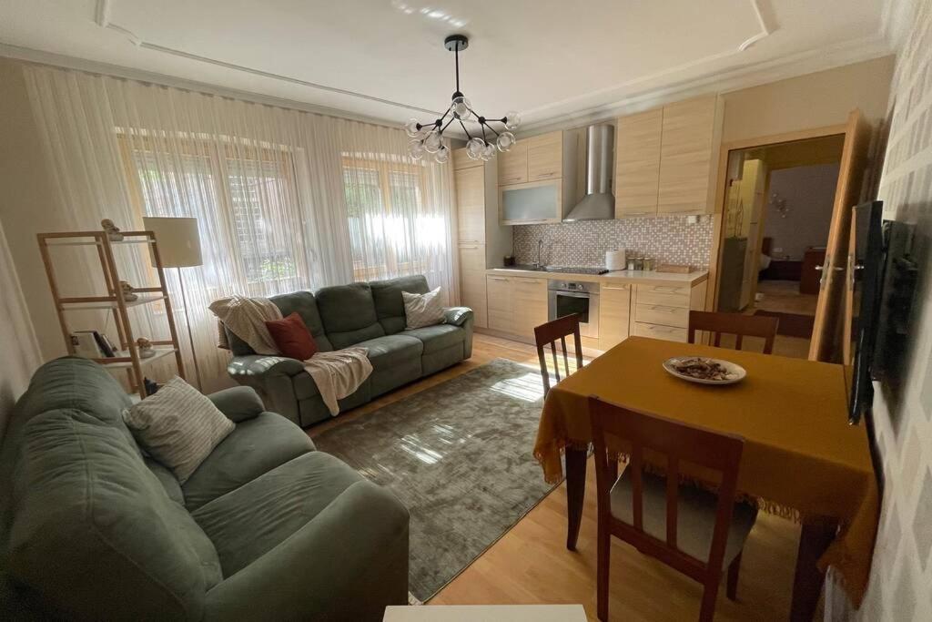 Cozy Apartment In The Old Center Of Prishtina プリシュティナ エクステリア 写真